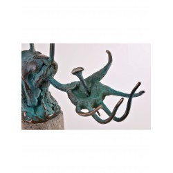 Rastignire - sculptură în bronz, artist Liviu Bumbu Rastignire - sculptură în bronz, artist Liviu Bumbu